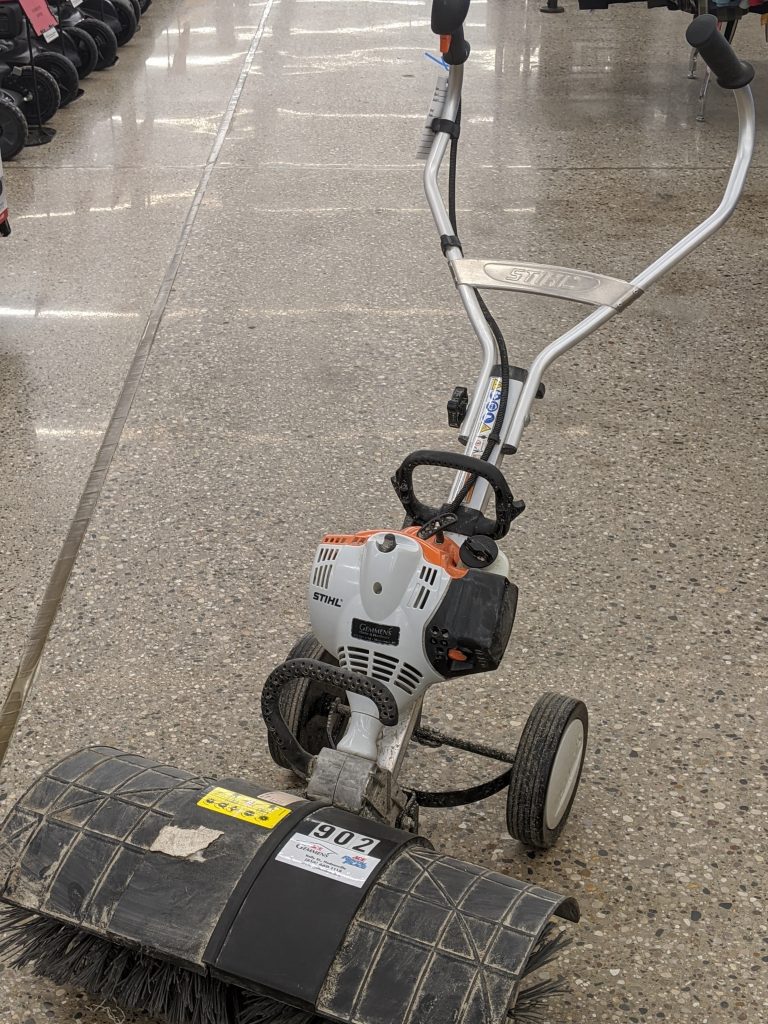 Sweeper, Yard Boss 902 Gemmens Hardware Store